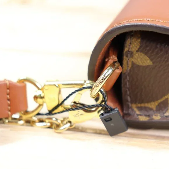 Louis Vuitton Padlock on Strap Handbag Monogram Canvas and Leather Brown Caramel - Picture 9 of 16